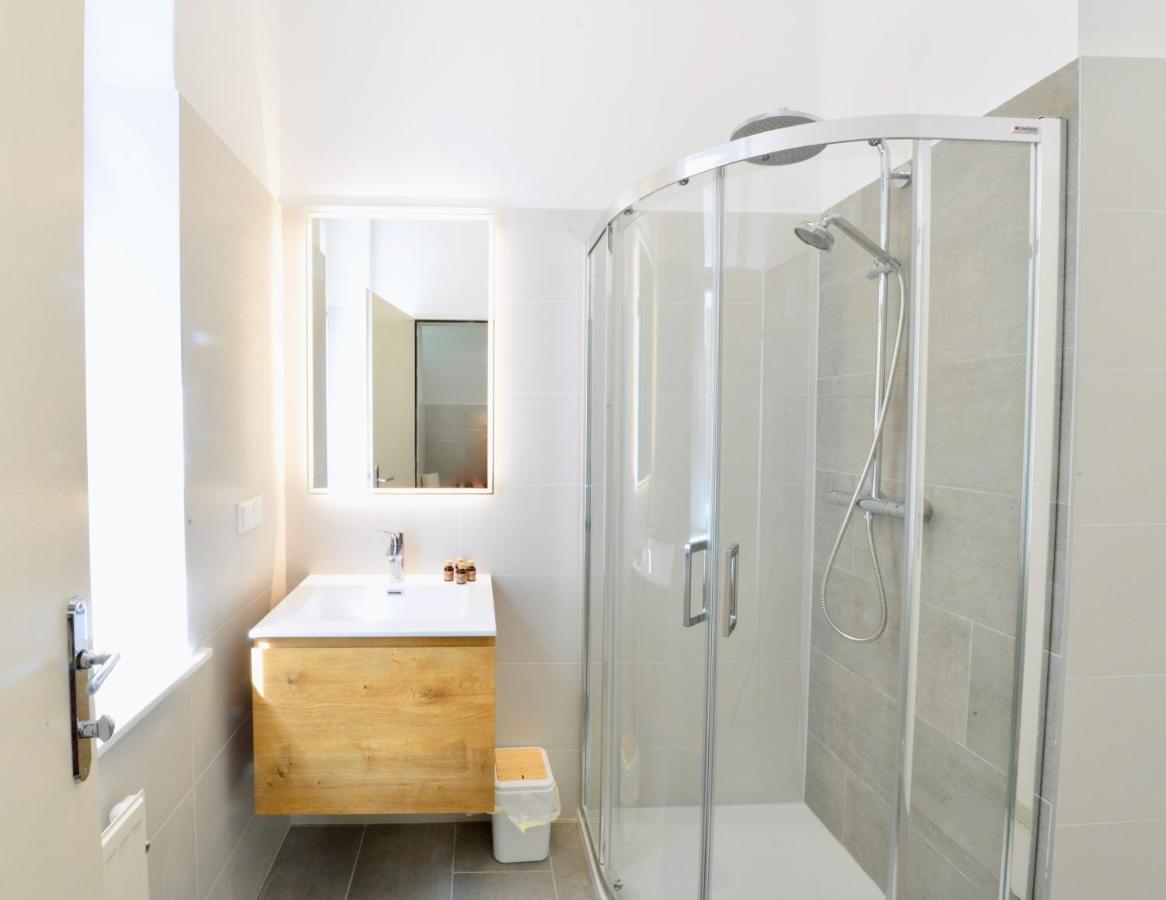 Renovated & Cozy - Close To Museumsquartier Apartment *