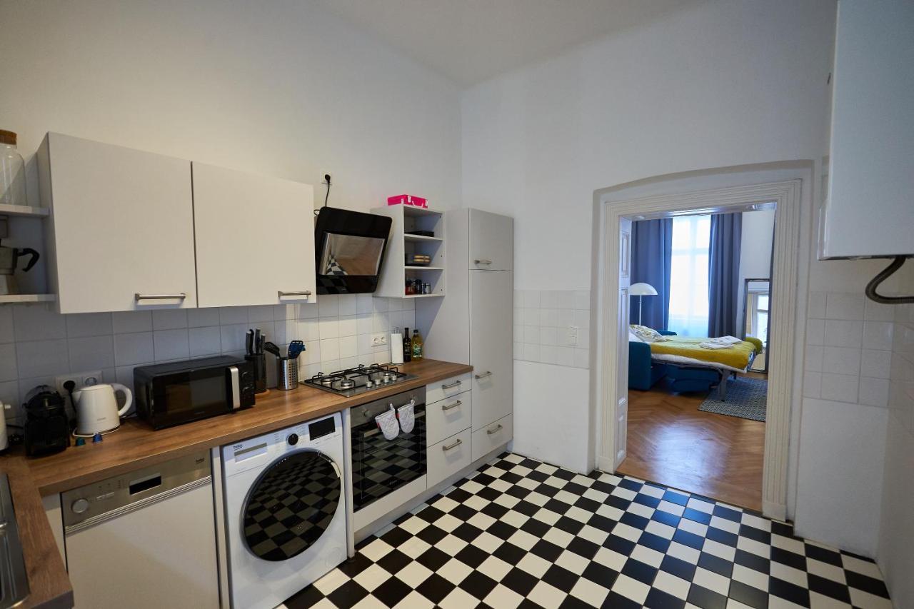 Renovated & Cozy - Close To Museumsquartier Apartment *